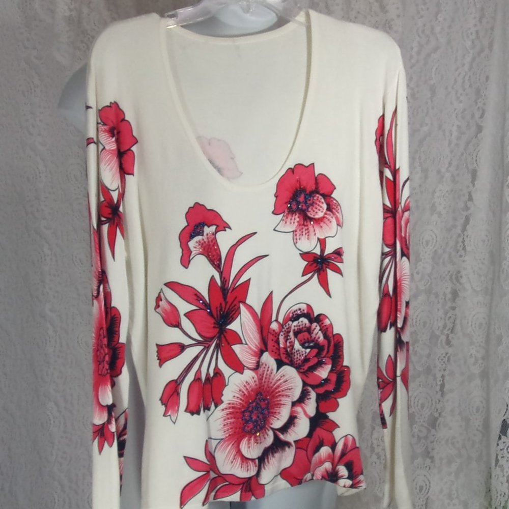 KnIt Sweater Ivory with Red Floral Print Bling Bead Accents  NWOT